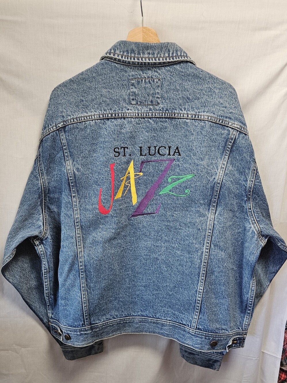Lee Light Blue Denim 90's Jacket with Multicolor St. Lucia Jazz Embroidery sz XL - Picture 2 of 9